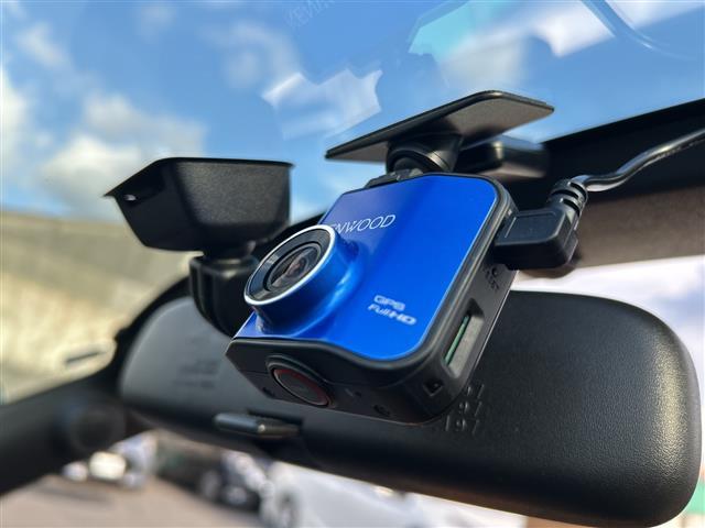 コペン セロ　ワンオーナー　前方ドライブレコーダー　禁煙車　スマートキー　プッシュスタート　ＥＴＣ　社外メモリナビ（ＤＴＶ／ＢＴ／ＤＶＤ／ラジオ）　バックカメラ　オートエアコン　オートライト　保証書　スペアキー（2枚目）