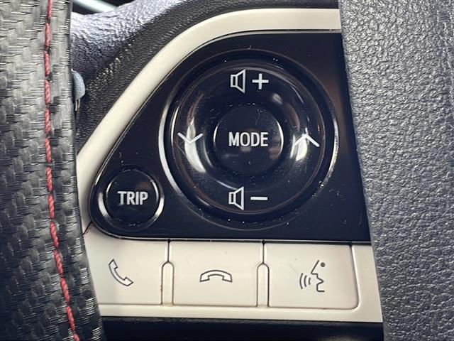 プリウス Ｓ　スマートキー　プッシュスタート　ＥＴＣ　純正メモリナビ（ＤＴＶ／ＢＴ／ＤＶＤ／ラジオ）　バックカメラ　スペアキー　オートライト　オートエアコン　純正フロアマット　社外アルミホイール　保証書　取扱説明書（13枚目）