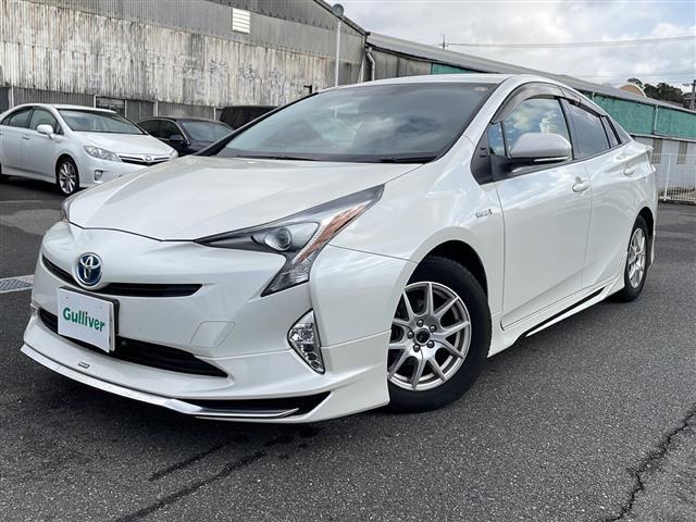 プリウス Ｓ　スマートキー　プッシュスタート　ＥＴＣ　純正メモリナビ（ＤＴＶ／ＢＴ／ＤＶＤ／ラジオ）　バックカメラ　スペアキー　オートライト　オートエアコン　純正フロアマット　社外アルミホイール　保証書　取扱説明書（32枚目）