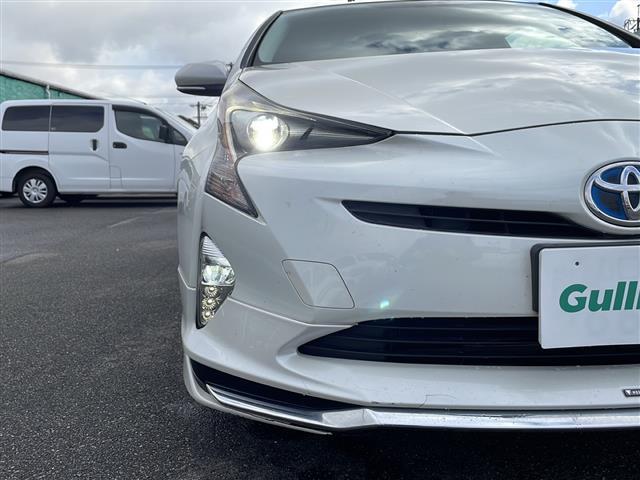 プリウス Ｓ　スマートキー　プッシュスタート　ＥＴＣ　純正メモリナビ（ＤＴＶ／ＢＴ／ＤＶＤ／ラジオ）　バックカメラ　スペアキー　オートライト　オートエアコン　純正フロアマット　社外アルミホイール　保証書　取扱説明書（38枚目）