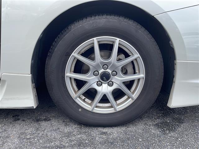 プリウス Ｓ　スマートキー　プッシュスタート　ＥＴＣ　純正メモリナビ（ＤＴＶ／ＢＴ／ＤＶＤ／ラジオ）　バックカメラ　スペアキー　オートライト　オートエアコン　純正フロアマット　社外アルミホイール　保証書　取扱説明書（40枚目）