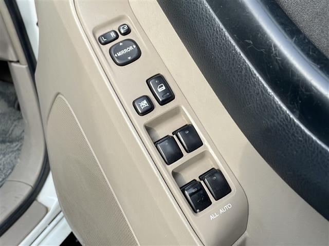 ハイラックスサーフ ＳＳＲ－Ｘ　禁煙車　リモコンキー　前後ドライブレコーダー　社外ディスプレイオーディオ（ＢＴ／ＤＶＤ／ＵＳＢ／ラジオ）　社外シートカバー　オートエアコン　オートライト　ＴＲＤアルミホイール　純正フロアマット（10枚目）