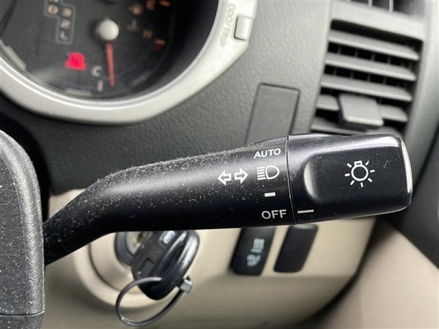 ハイラックスサーフ ＳＳＲ－Ｘ　禁煙車　リモコンキー　前後ドライブレコーダー　社外ディスプレイオーディオ（ＢＴ／ＤＶＤ／ＵＳＢ／ラジオ）　社外シートカバー　オートエアコン　オートライト　ＴＲＤアルミホイール　純正フロアマット（14枚目）