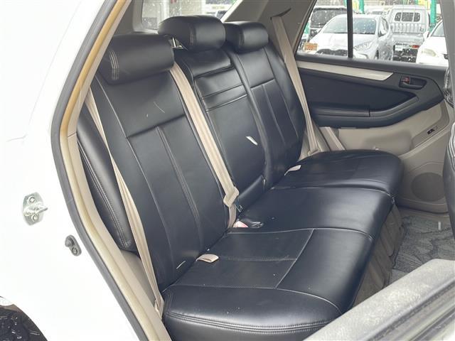 ハイラックスサーフ ＳＳＲ－Ｘ　禁煙車　リモコンキー　前後ドライブレコーダー　社外ディスプレイオーディオ（ＢＴ／ＤＶＤ／ＵＳＢ／ラジオ）　社外シートカバー　オートエアコン　オートライト　ＴＲＤアルミホイール　純正フロアマット（23枚目）