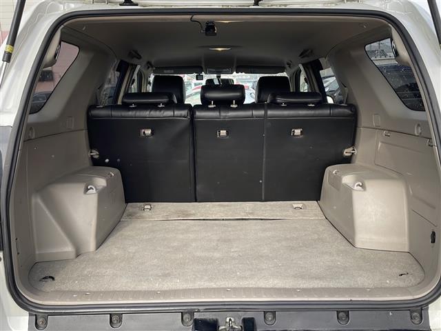 ハイラックスサーフ ＳＳＲ－Ｘ　禁煙車　リモコンキー　前後ドライブレコーダー　社外ディスプレイオーディオ（ＢＴ／ＤＶＤ／ＵＳＢ／ラジオ）　社外シートカバー　オートエアコン　オートライト　ＴＲＤアルミホイール　純正フロアマット（26枚目）