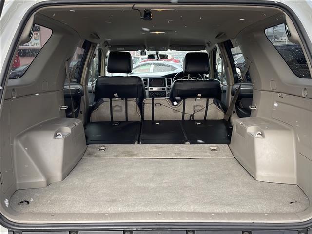 ハイラックスサーフ ＳＳＲ－Ｘ　禁煙車　リモコンキー　前後ドライブレコーダー　社外ディスプレイオーディオ（ＢＴ／ＤＶＤ／ＵＳＢ／ラジオ）　社外シートカバー　オートエアコン　オートライト　ＴＲＤアルミホイール　純正フロアマット（27枚目）