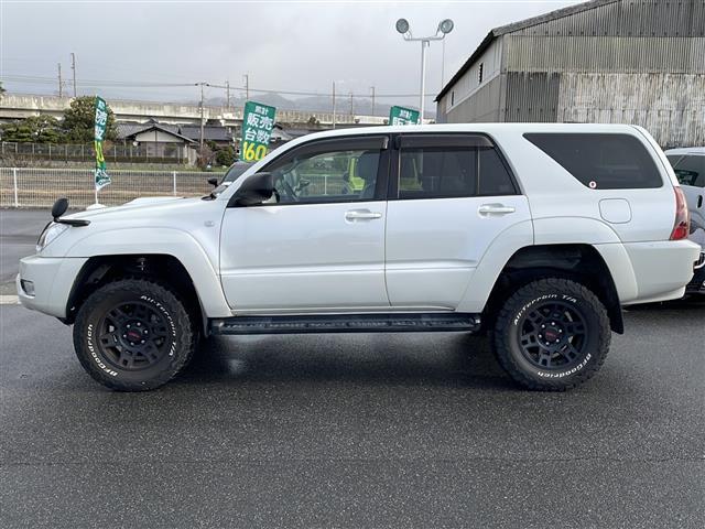 ハイラックスサーフ ＳＳＲ－Ｘ　禁煙車　リモコンキー　前後ドライブレコーダー　社外ディスプレイオーディオ（ＢＴ／ＤＶＤ／ＵＳＢ／ラジオ）　社外シートカバー　オートエアコン　オートライト　ＴＲＤアルミホイール　純正フロアマット（31枚目）