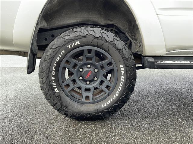 ハイラックスサーフ ＳＳＲ－Ｘ　禁煙車　リモコンキー　前後ドライブレコーダー　社外ディスプレイオーディオ（ＢＴ／ＤＶＤ／ＵＳＢ／ラジオ）　社外シートカバー　オートエアコン　オートライト　ＴＲＤアルミホイール　純正フロアマット（41枚目）