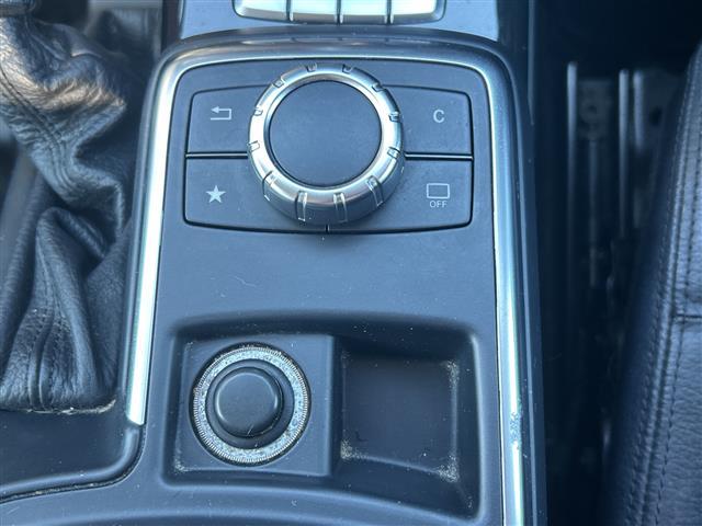 �y�����[�g�^�b�`�z�i�r�Q�[�V������I�[�f�B�I�Ȃǂ̉�ʑ��삪�\�ł��B