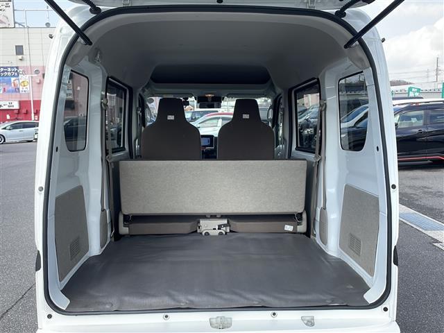 �y�g�����N���[���z�S���t�o�b�O�����[�\�ȑ�e�ʂ̃g�����N���[���ƂȂ��Ă���܂��B