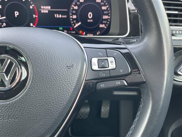 �y�@�X�e�A�����O�X�C�b�`�@�z�茳�̃X�C�b�`�Ńi�r���삪�\�ł��I�I���ɕ֗��ȋ@�\�ł��B���t���̃i�r�ɂ���Ă̓I�v�V�����ݒ�ƂȂ��Ă���܂��I�ڂ����̓X�^�b�t�܂Ł�