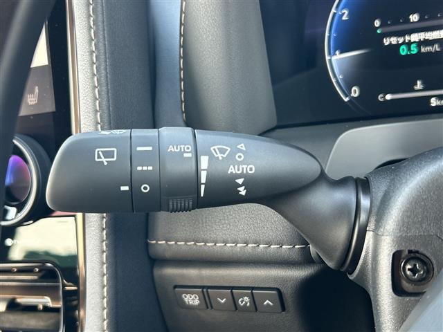 アルファード Z ワンオーナー 禁煙車 左右独立ムーンルーフ 両側パワースライドドア 置くだけ充電 スマートキー プッシュスタート ETC2.0 純正HDDナビ(DTV/BT/DVD/ラジオ) 保証書(13枚目)