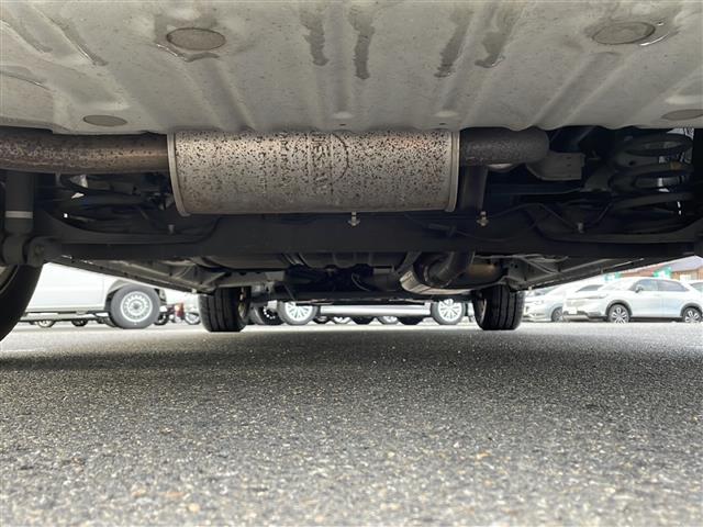 セレナ ハイウェイスター　Ｓ－ハイブリッド　禁煙車　ワンオーナー車　純正ナビ　Ｂｌｕｅｔｏｏｔｈ　フルセグＴＶ　バックカメラ　社外フリップダウンモニター　両側パワースライドドア　キセノンヘッドライト　クルーズコントロール　スマートキー　ＥＴＣ（43枚目）