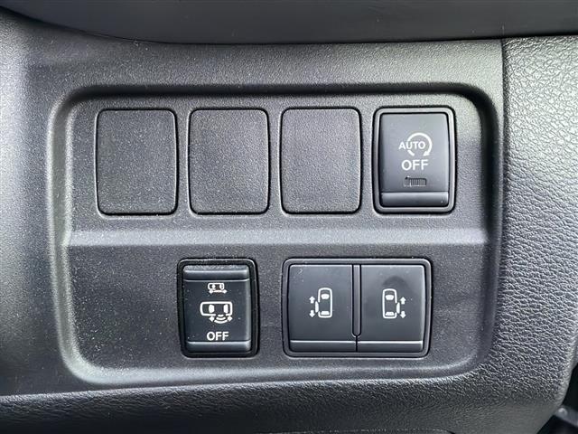 セレナ ハイウェイスターＶ　禁煙車　ワンオーナー車　フリップダウンモニター　純正ナビ　Ｂｌｕｅｔｏｏｔｈ　フルセグＴＶ　全周囲カメラ　両側パワースライドドア　デジタルインナーミラー　ドライブレコーダー　ブラインドスポットモニ（15枚目）