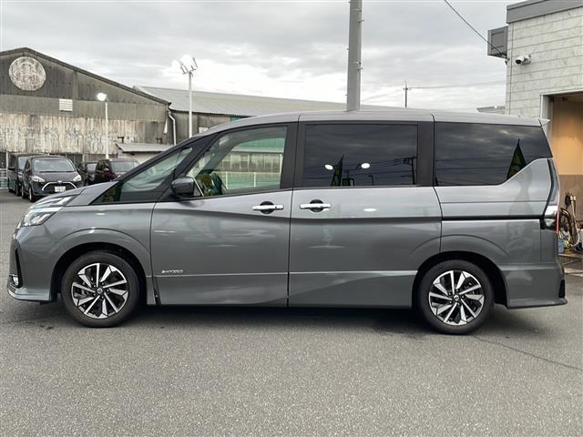 セレナ ハイウェイスターＶ　禁煙車　ワンオーナー車　フリップダウンモニター　純正ナビ　Ｂｌｕｅｔｏｏｔｈ　フルセグＴＶ　全周囲カメラ　両側パワースライドドア　デジタルインナーミラー　ドライブレコーダー　ブラインドスポットモニ（32枚目）