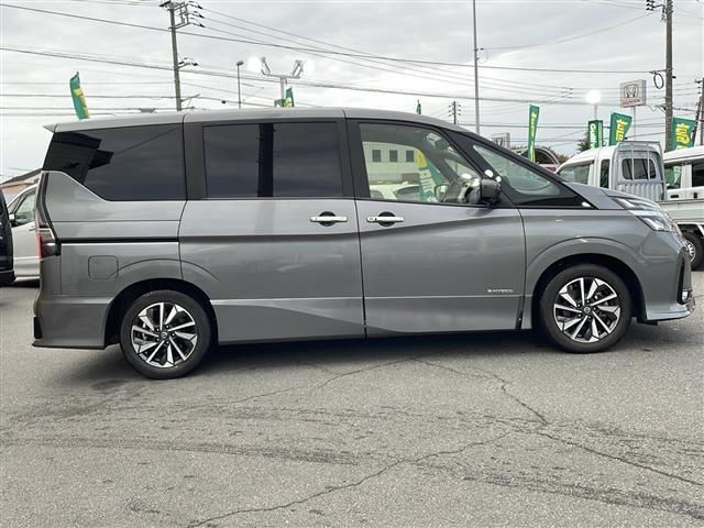 セレナ ハイウェイスターＶ　禁煙車　ワンオーナー車　フリップダウンモニター　純正ナビ　Ｂｌｕｅｔｏｏｔｈ　フルセグＴＶ　全周囲カメラ　両側パワースライドドア　デジタルインナーミラー　ドライブレコーダー　ブラインドスポットモニ（36枚目）