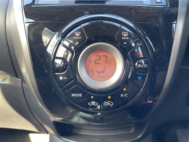 ノート メダリスト　ワンオーナー　禁煙車　スマートキー　プッシュスタート　ディスプレイオーディオ　全方位カメラ　衝突軽減ブレーキ　アイドリングストップ　車線逸脱警報装置　横滑り防止装置　純正フロアマット　保証書（8枚目）