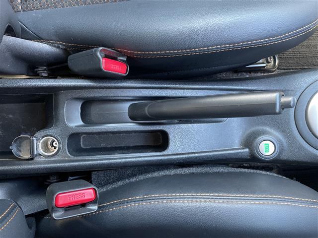 ノート メダリスト　ワンオーナー　禁煙車　スマートキー　プッシュスタート　ディスプレイオーディオ　全方位カメラ　衝突軽減ブレーキ　アイドリングストップ　車線逸脱警報装置　横滑り防止装置　純正フロアマット　保証書（15枚目）