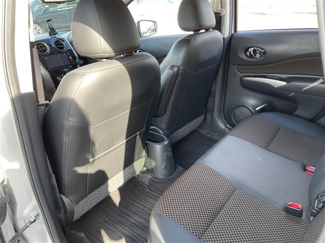 ノート メダリスト　ワンオーナー　禁煙車　スマートキー　プッシュスタート　ディスプレイオーディオ　全方位カメラ　衝突軽減ブレーキ　アイドリングストップ　車線逸脱警報装置　横滑り防止装置　純正フロアマット　保証書（26枚目）