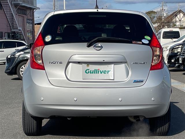 ノート メダリスト　ワンオーナー　禁煙車　スマートキー　プッシュスタート　ディスプレイオーディオ　全方位カメラ　衝突軽減ブレーキ　アイドリングストップ　車線逸脱警報装置　横滑り防止装置　純正フロアマット　保証書（35枚目）