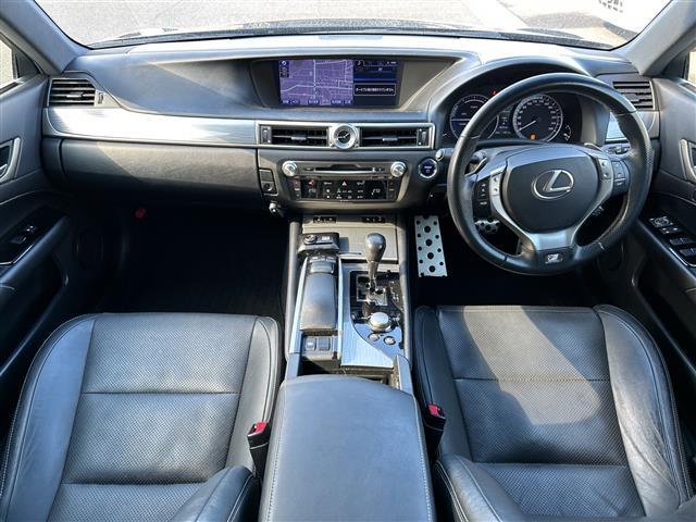 ＧＳ ＧＳ４５０ｈ　Ｆスポーツ　スマートキー　プッシュスタート　ＥＴＣ　サンルーフ　純正メーカーナビ（ＤＴＶ／ＢＴ／ＤＶＤ／ラジオ）　バックカメラ　クルーズコントロール　パドルシフト　電子パーキングブレーキ　保証書　取扱説明書（2枚目）