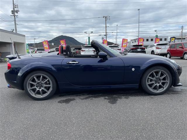 ロードスター ＲＳ　ＲＨＴ　禁煙車　６速マニュアル車　電動オープンカー　社外ＨＤＤナビ　フルセグＴＶ　スマートキー　ＨＩＤヘッドライト　社外ドライブレコーダー　社外１７インチアルミホイール　社外マフラー　ＥＴＣ（32枚目）