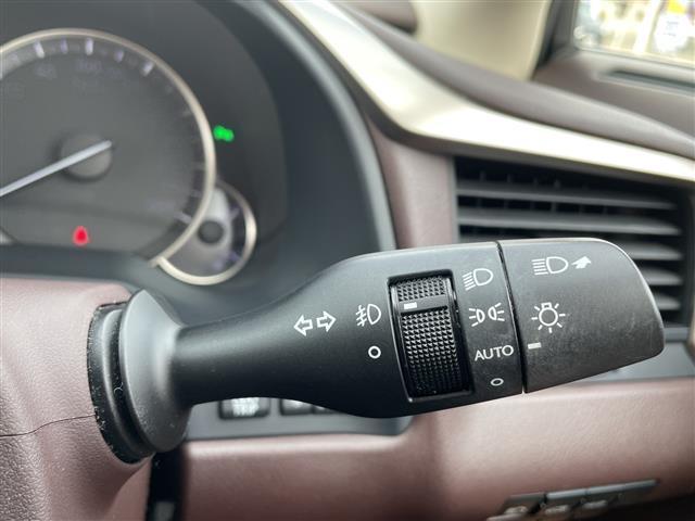 RX RX200t バージョンL 禁煙車 サンルーフ 茶革シート リアエンタシステム 純正ナビ Bluetooth フルセグTV 全周囲カメラ シートヒーター ベンチレーション ヘッドアップディスプレイ ブラインドスポットモニター(13枚目)