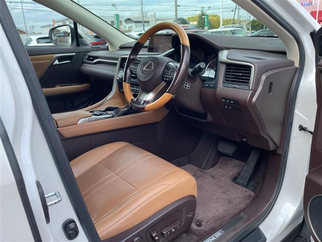 RX RX200t バージョンL 禁煙車 サンルーフ 茶革シート リアエンタシステム 純正ナビ Bluetooth フルセグTV 全周囲カメラ シートヒーター ベンチレーション ヘッドアップディスプレイ ブラインドスポットモニター(24枚目)