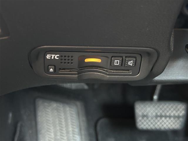 ヴェゼル Ｘ・ホンダセンシング　ワンオーナー／純正ナビＴＶ／フルセグ／ＢＴ／ＨＤＭＩ／Ｂカメラ／ホンダセンシング／オートブレーキホールド／アイドリングストップ／ドラレコ／ＥＴＣ／純正ＡＷ／ＬＥＤヘッド／説明書／保証書／スペアキー（11枚目）
