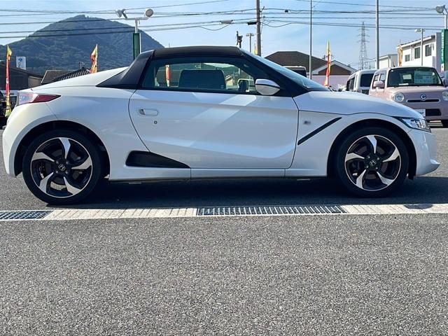 Ｓ６６０ α　ワンオーナー　純正フロアマット　プッシュスタート　保証書　記録簿　取扱説明書　サンルーフ　純正アルミホイール　クルーズコントロール　６速マニュアル車　オートライト（9枚目）