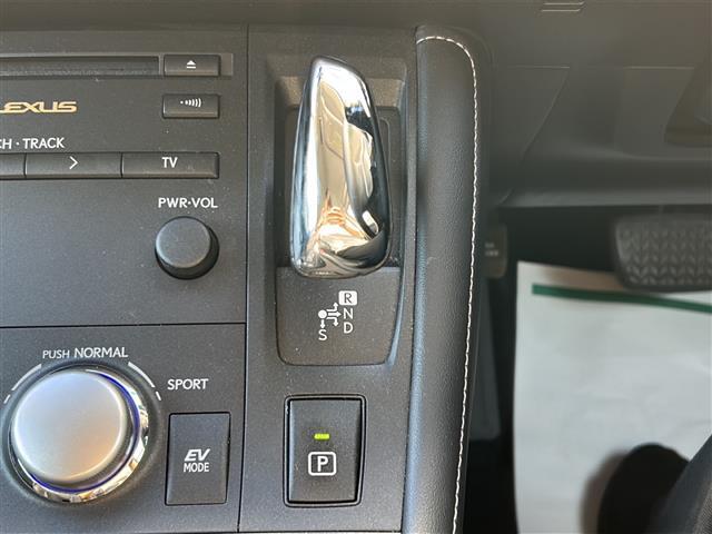 CT CT200h バージョンL ドラレコ(F/R) イモビライザー ドアバイザー LEDライト シートヒーター(D/N) 電格ミラー パーキングセンサー パワーシート(D/N) 純正フロア ステアリングスイッチ ライトウォッシャー(19枚目)