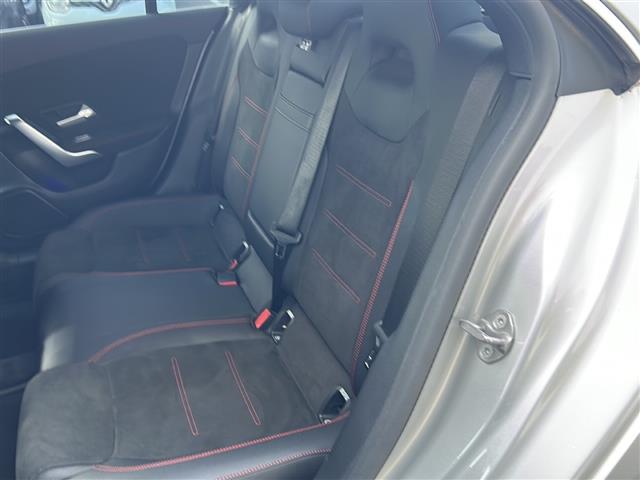 CLAクラス CLA200d AMGライン ワンオーナー ドラレコ(F/R) LEDライト 純正フロアマット オートライト ESP クリアランスソナー レーンキープアシスト 標識アシスト ハンドルアシスト アクティブブレーキアシスト BSM(12枚目)