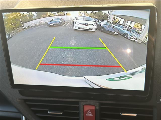 ヴォクシー ＺＳ　煌ＩＩ　ワンオーナー　両側パワースライドドア　スマートキー　スペアキー１本　イモビライザー　フリップダウンモニター　ステアリングスイッチ　クルコン　レーンキープアシスト　プリクラッシュセーフティー　純正フロア（5枚目）