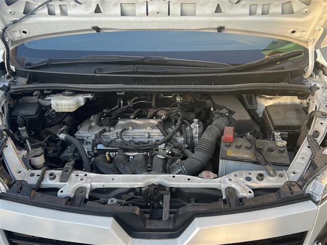 ヴォクシー ＺＳ　煌ＩＩ　ワンオーナー　両側パワースライドドア　スマートキー　スペアキー１本　イモビライザー　フリップダウンモニター　ステアリングスイッチ　クルコン　レーンキープアシスト　プリクラッシュセーフティー　純正フロア（25枚目）