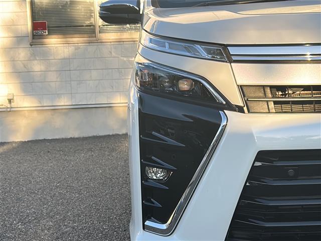 ヴォクシー ＺＳ　煌ＩＩ　ワンオーナー　両側パワースライドドア　スマートキー　スペアキー１本　イモビライザー　フリップダウンモニター　ステアリングスイッチ　クルコン　レーンキープアシスト　プリクラッシュセーフティー　純正フロア（30枚目）