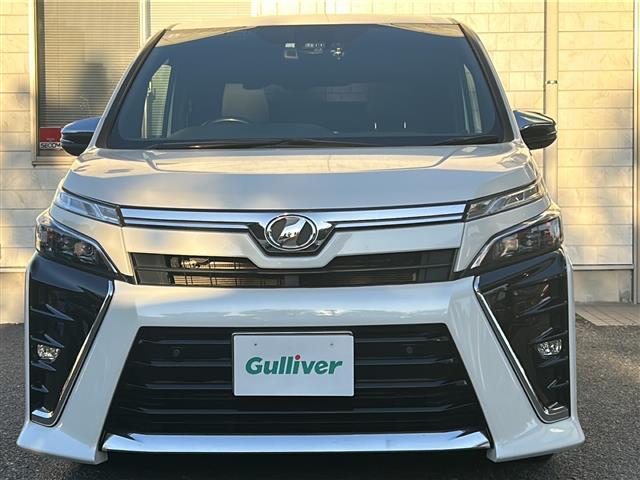 ヴォクシー ＺＳ　煌ＩＩ　ワンオーナー　両側パワースライドドア　スマートキー　スペアキー１本　イモビライザー　フリップダウンモニター　ステアリングスイッチ　クルコン　レーンキープアシスト　プリクラッシュセーフティー　純正フロア（34枚目）