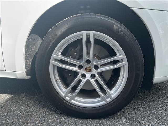 マカン マカン 純正ナビ 前後ドライブレコーダー 社外レーダー探知機 ACC 全周囲カメラ 衝突軽減システム シートヒーター パワーシート スマートキー2本 保証書 取扱説明書(41枚目)