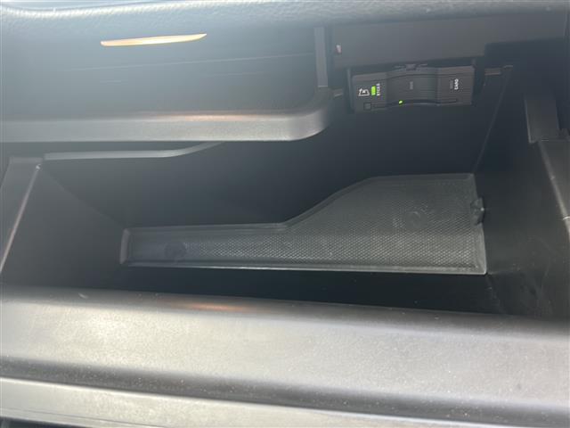 ＧＬＢ ＧＬＢ２００ｄ　４マチック　ＡＭＧライン　１オーナー　純正ナビ　ＦＭ／ＡＭ／ＢＴ／ＴＶ／ＵＳＢ　ＥＴＣ２．０　サンルーフ　前ドラレコ　置くだけ充電　３６０度カメラ　シートヒーター・Ｐシート　追従クルコン　ＢＳＭ　ＡＦＳ　取説　保証書　スペア１（5枚目）