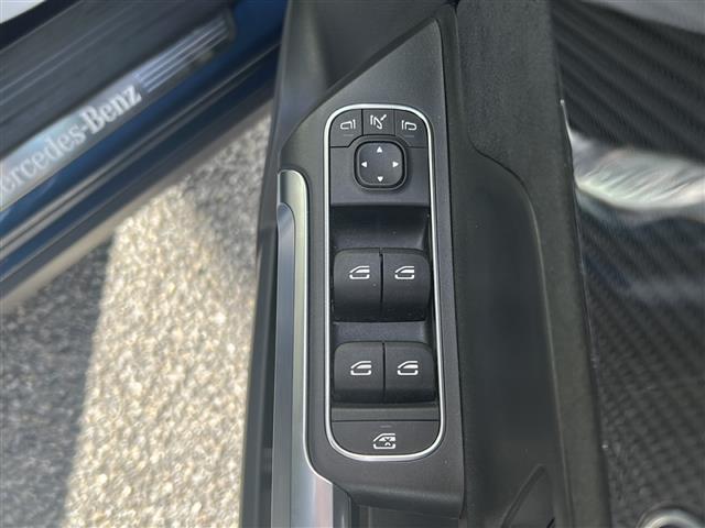 ＧＬＢ ＧＬＢ２００ｄ　４マチック　ＡＭＧライン　１オーナー　純正ナビ　ＦＭ／ＡＭ／ＢＴ／ＴＶ／ＵＳＢ　ＥＴＣ２．０　サンルーフ　前ドラレコ　置くだけ充電　３６０度カメラ　シートヒーター・Ｐシート　追従クルコン　ＢＳＭ　ＡＦＳ　取説　保証書　スペア１（19枚目）