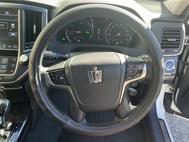 クラウンハイブリッド アスリートＳ　純正ナビ　ビルトインＥＴＣ　バックカメラ　ハンドルヒーター　シートヒーター　パワーシート　クリアランスソナー　ＰＣＳ　ＩＣＳ　ステアリングスイッチ　クルーズコントロール　取扱説明書（5枚目）