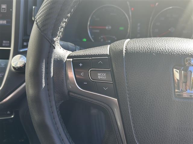 クラウンハイブリッド アスリートＳ　純正ナビ　ビルトインＥＴＣ　バックカメラ　ハンドルヒーター　シートヒーター　パワーシート　クリアランスソナー　ＰＣＳ　ＩＣＳ　ステアリングスイッチ　クルーズコントロール　取扱説明書（6枚目）