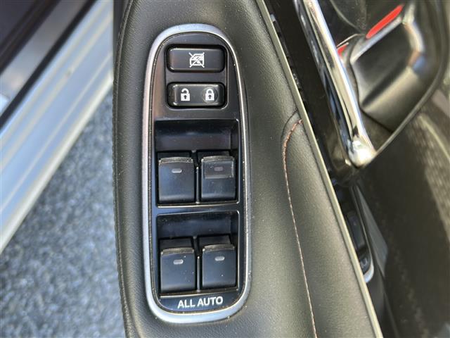 クラウンハイブリッド アスリートＳ　純正ナビ　ビルトインＥＴＣ　バックカメラ　ハンドルヒーター　シートヒーター　パワーシート　クリアランスソナー　ＰＣＳ　ＩＣＳ　ステアリングスイッチ　クルーズコントロール　取扱説明書（13枚目）