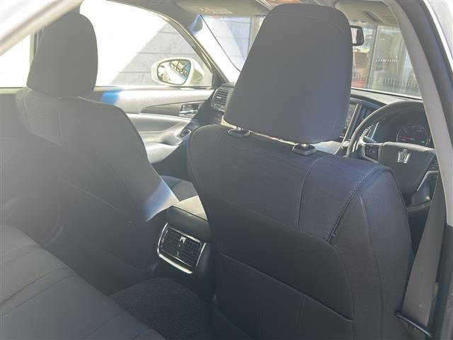 クラウンハイブリッド アスリートＳ　純正ナビ　ビルトインＥＴＣ　バックカメラ　ハンドルヒーター　シートヒーター　パワーシート　クリアランスソナー　ＰＣＳ　ＩＣＳ　ステアリングスイッチ　クルーズコントロール　取扱説明書（18枚目）