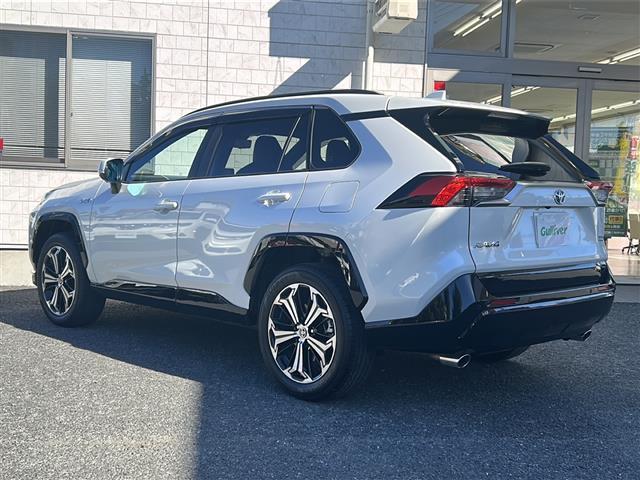 ＲＡＶ４ ＰＨＶ Ｚ　ＥＴＣ２．０　ワンオーナ　純ナビ　バックカメラ　ドラレコ　純フロア　純オーディオ　ＡＭ／ＦＭ／ＢＴ／ＴＶ／Ｍｉｒａｃａｓｔ　Ｄ／Ｎ席パワーシート　シートヒーター　クルコン　おくだけ純電　保証書　取扱説（4枚目）