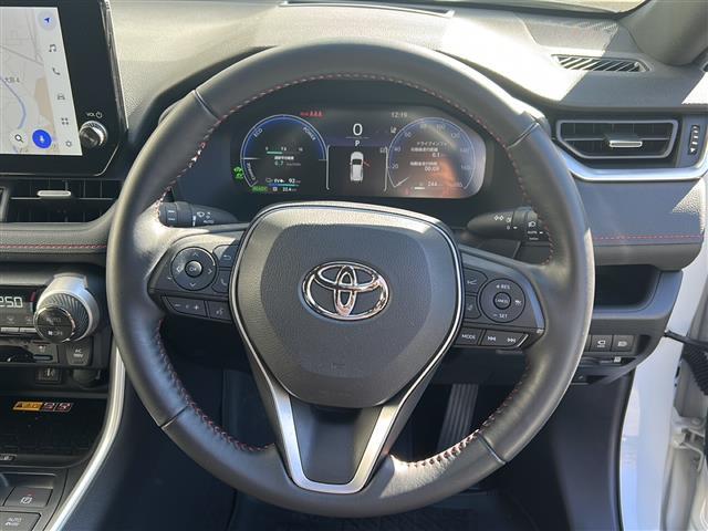 ＲＡＶ４ ＰＨＶ Ｚ　ＥＴＣ２．０　ワンオーナ　純ナビ　バックカメラ　ドラレコ　純フロア　純オーディオ　ＡＭ／ＦＭ／ＢＴ／ＴＶ／Ｍｉｒａｃａｓｔ　Ｄ／Ｎ席パワーシート　シートヒーター　クルコン　おくだけ純電　保証書　取扱説（8枚目）