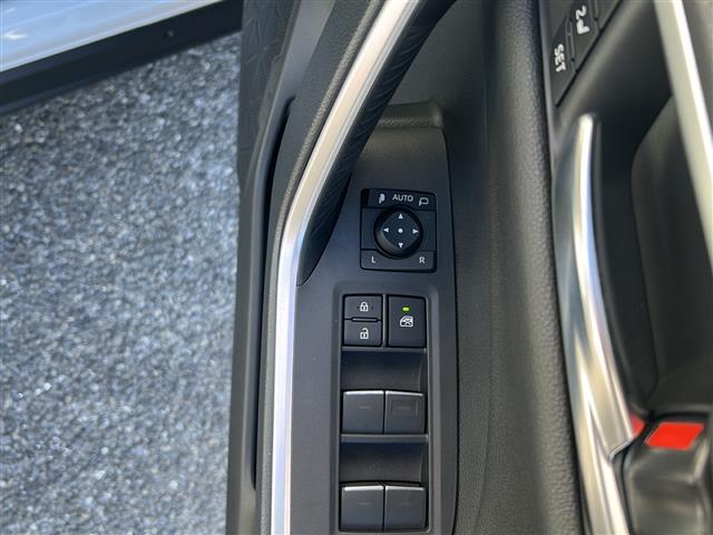 ＲＡＶ４ ＰＨＶ Ｚ　ＥＴＣ２．０　ワンオーナ　純ナビ　バックカメラ　ドラレコ　純フロア　純オーディオ　ＡＭ／ＦＭ／ＢＴ／ＴＶ／Ｍｉｒａｃａｓｔ　Ｄ／Ｎ席パワーシート　シートヒーター　クルコン　おくだけ純電　保証書　取扱説（18枚目）