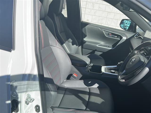 ＲＡＶ４ ＰＨＶ Ｚ　ＥＴＣ２．０　ワンオーナ　純ナビ　バックカメラ　ドラレコ　純フロア　純オーディオ　ＡＭ／ＦＭ／ＢＴ／ＴＶ／Ｍｉｒａｃａｓｔ　Ｄ／Ｎ席パワーシート　シートヒーター　クルコン　おくだけ純電　保証書　取扱説（24枚目）