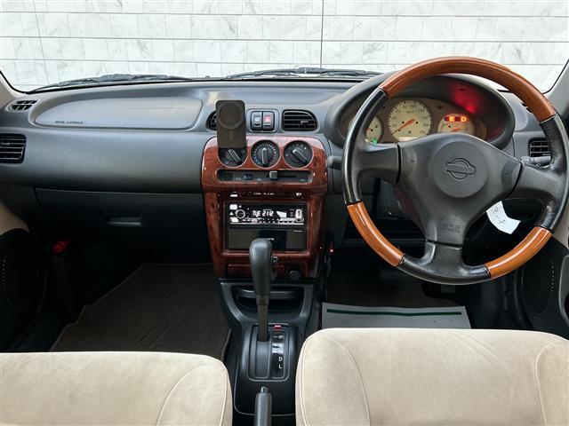 マーチ ボレロ　ハロゲンライト　ドアバイザー　電動格納ミラー　Ｃａｒｒｏｚｚｅｒｉａオーディオ（ＣＤ／ＵＳＢ／Ｂｌｕｅｔｏｏｔｈ）（40枚目）