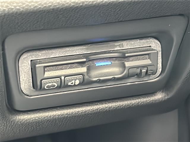 ステップワゴンスパーダ スパーダ・クールスピリット　純正ナビ　ＦＭ／ＡＭ／ＢＴ／ＤＶＤ／ＣＤ／ＴＶ／ＳＤ／ｉＰｏｄ／　ＥＴＣ　両側スライド　シートヒーターＤＮ席　サンシェード　純正フロア　追従クルコン　ＴＲＣ　レーンアシスト　ＬＥＤヘッド　保証書　取説（12枚目）