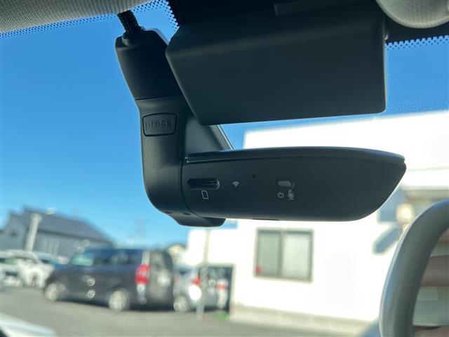 Ａ６アバント ２．８ＦＳＩクワトロ　ワンオーナー　ＥＴＣ　ルーフレール　ＬＥＤライト　ステアリングスイッチ　パワーシート（Ｄ／Ｎ）　プレミアムサウンド（ＢＯＳＥ）　プッシュスタート　純正フロア　オートライト　パーキングセンサー　ＴＲＣ（6枚目）